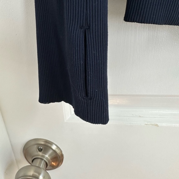 Lululemon jacket - Picture 7 of 9